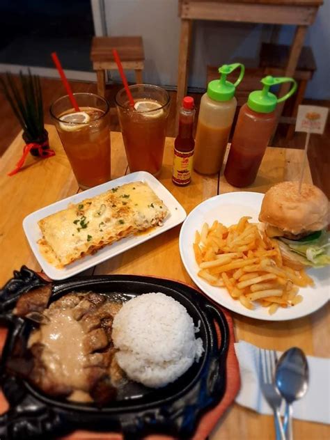 Daddy's Lasagna & Grill .